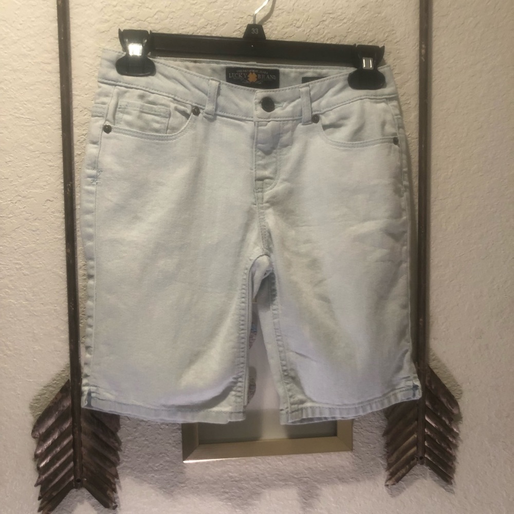 Super comfy// to small for me